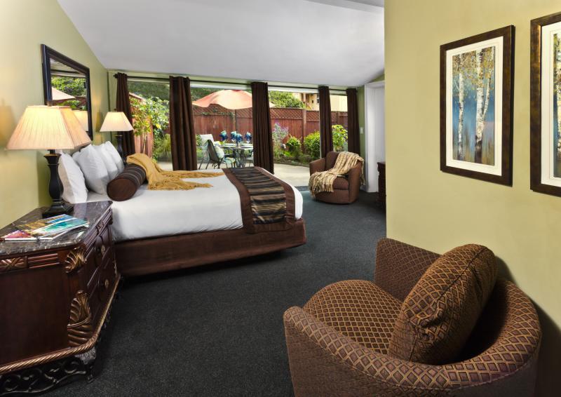 Monterey Peninsula Inn Pacific Grove Bagian luar foto
