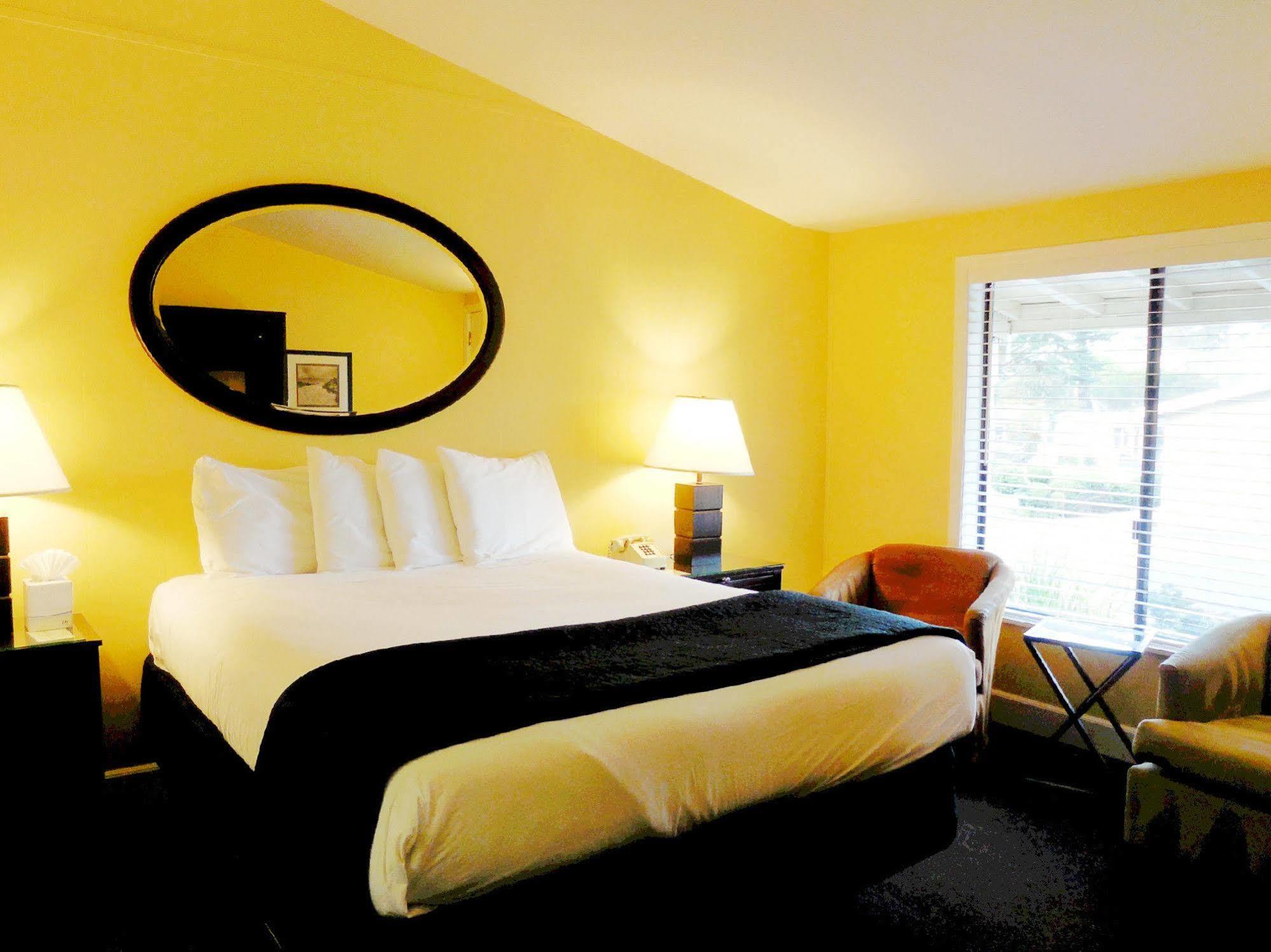 Monterey Peninsula Inn Pacific Grove Bagian luar foto
