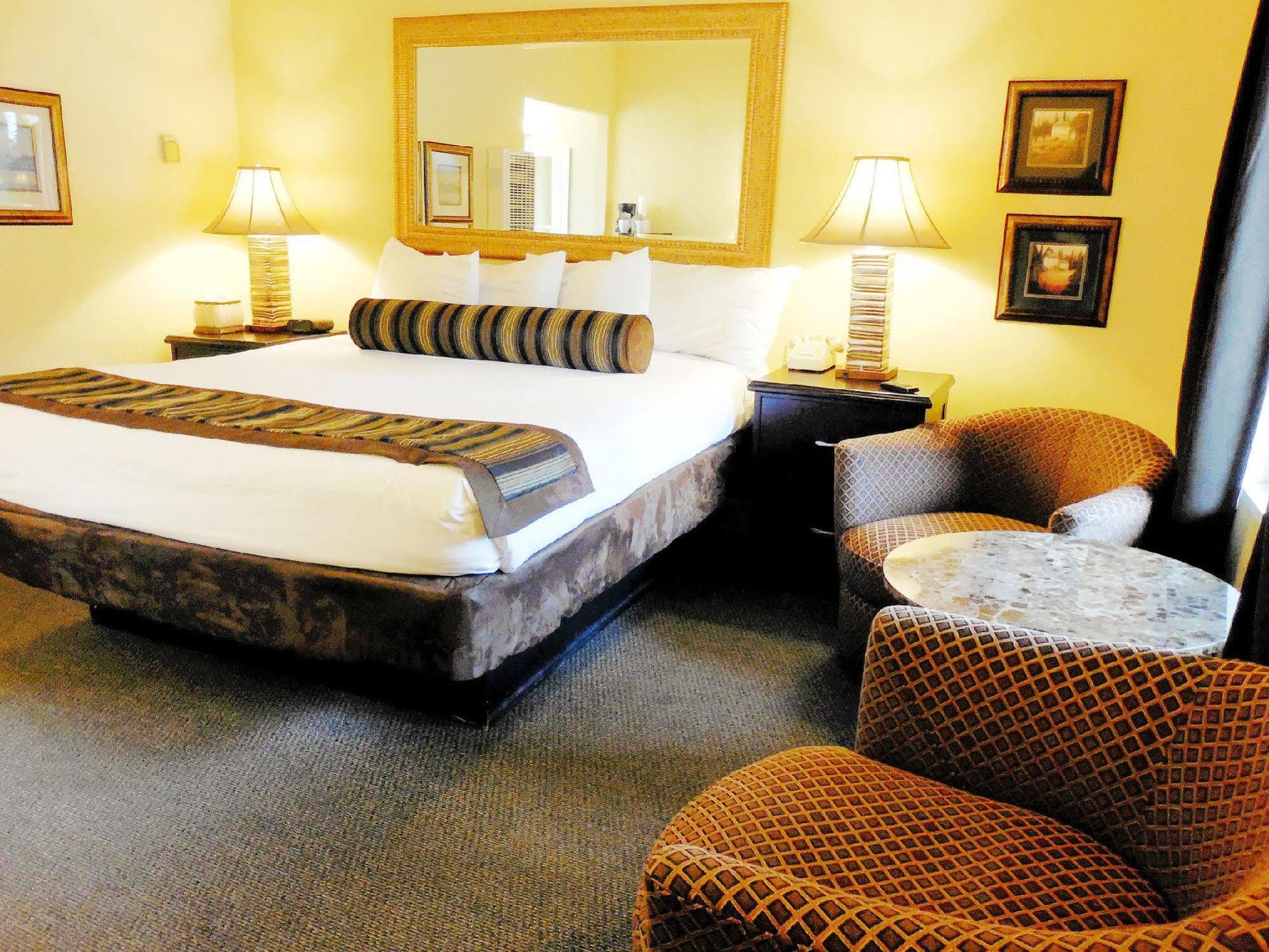 Monterey Peninsula Inn Pacific Grove Bagian luar foto